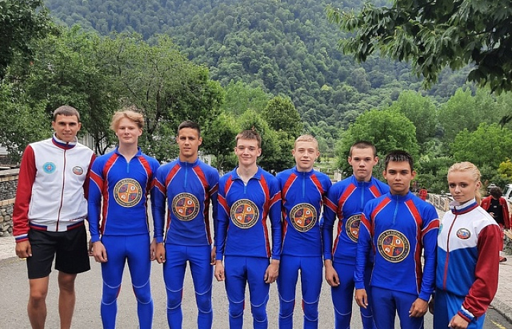 Команда из Челябинской области стала первой на дистанции "Полоса препятствий"