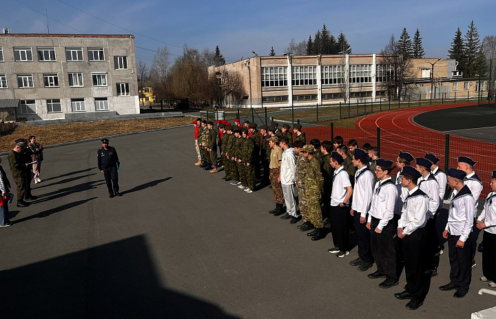 Этап Спартакиады молодежи в Чебаркуле: смотр строевой подготовки