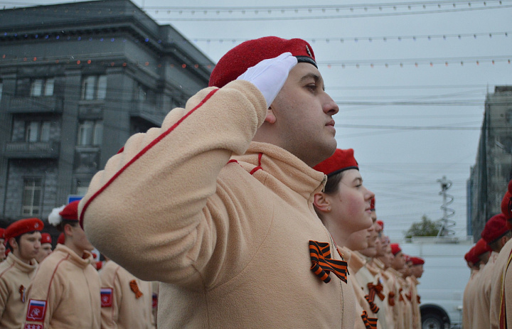 И вдогонку к сегодняшней дате, Дню рождения Юнармии